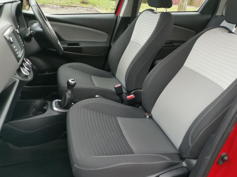 TOYOTA YARIS