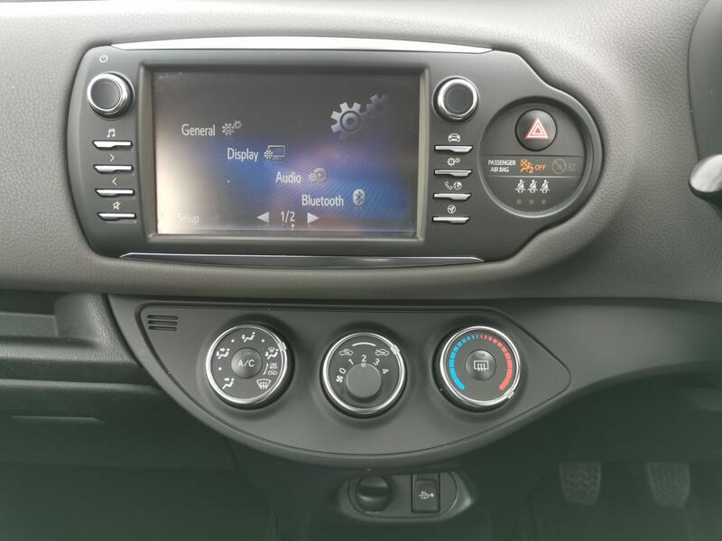 TOYOTA YARIS