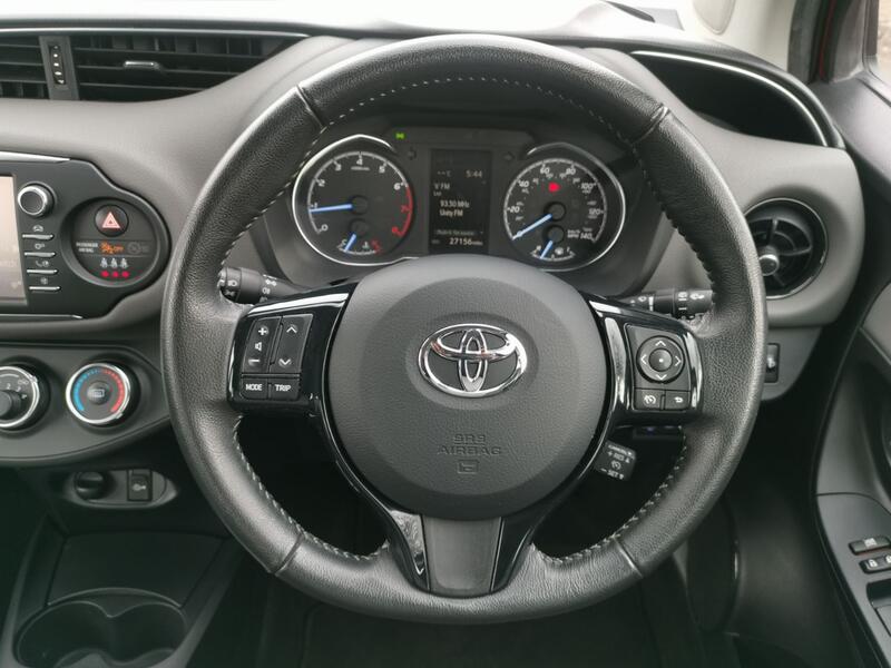 TOYOTA YARIS