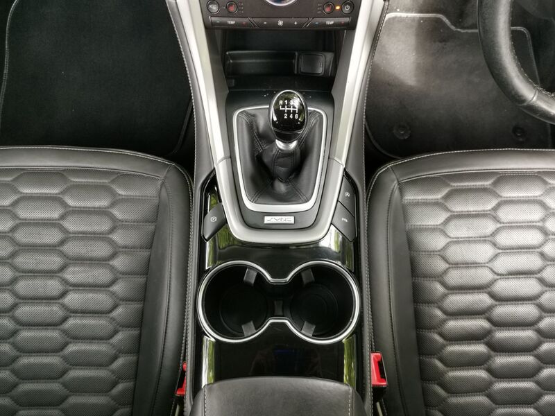 FORD MONDEO