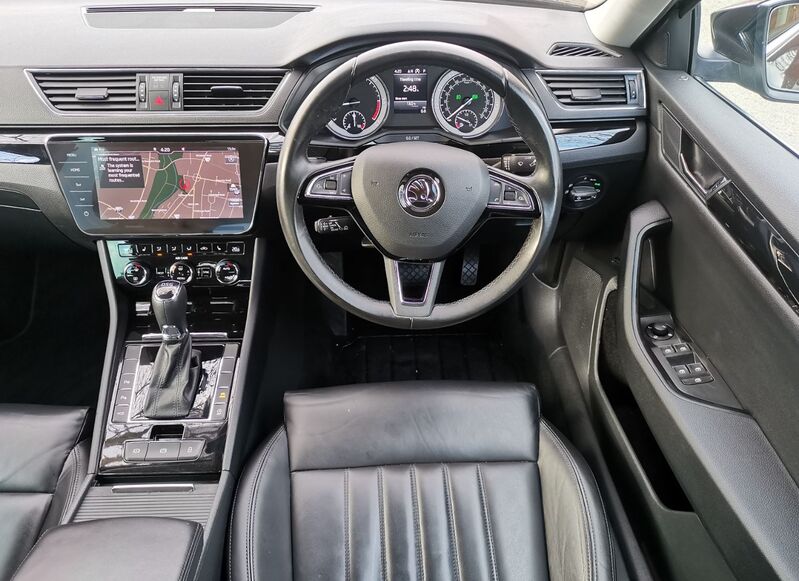 SKODA SUPERB