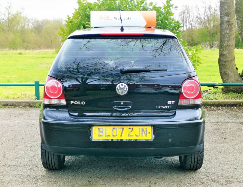 VOLKSWAGEN POLO